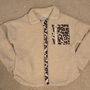 Jen & Co. Cream Sherpa Jacket with Leopard Accents